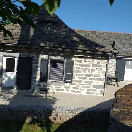 Familial Avec Jardin, Pres Du Puy-en-velay Et Station De Des Estables - Fr-1-582-475 *