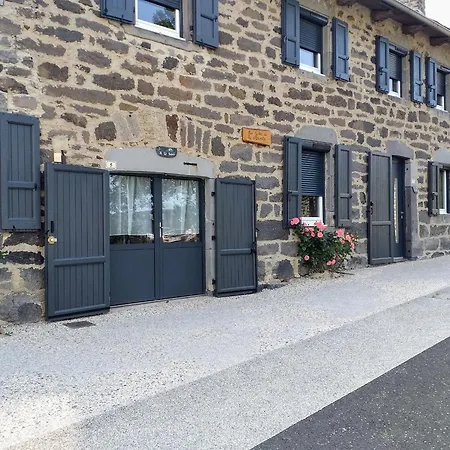Holiday home Familial Avec Jardin, Pres Du Puy-en-velay Et Station De Des Estables - Fr-1-582-475 *